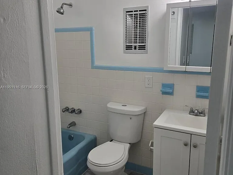 5120 NE 18th Ave #2 — Photo 6