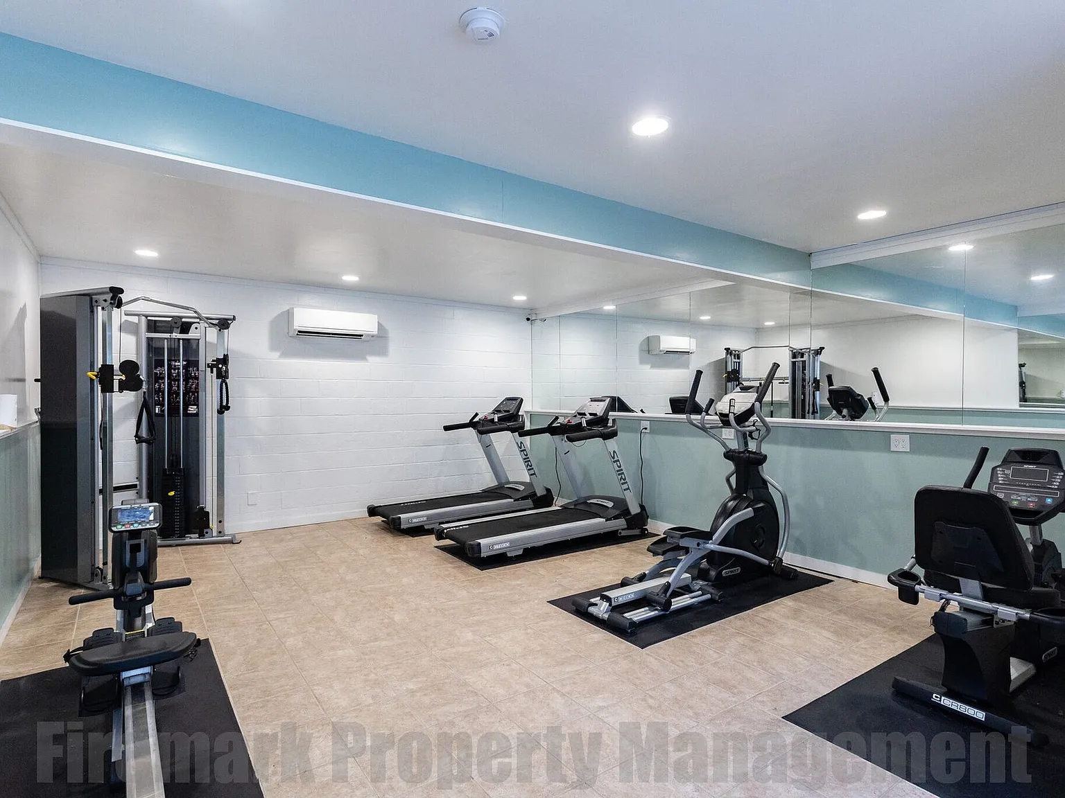 Newly Renovated Oak View Apartments — Photo 4