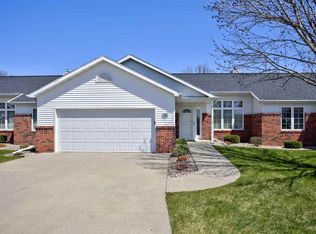 935 W Windtree Dr, Appleton, WI 54914