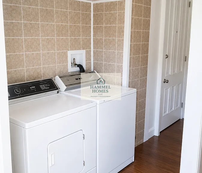 703 W 5th St #3 — Photo 9