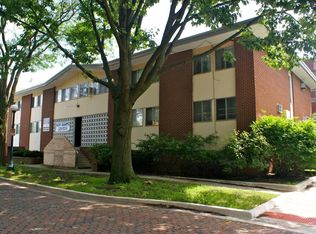 402 N Prairie St, Champaign, IL 61820