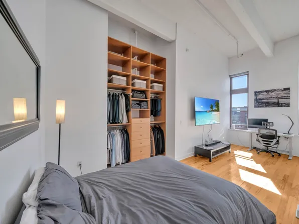 1500 Hudson Street image 12 of 27