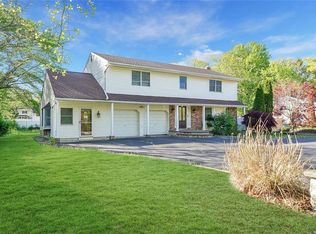 157 Parkway Dr N, Commack, NY 11725