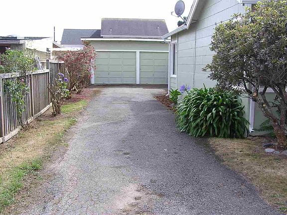 3rd image of 365 Macken Ave