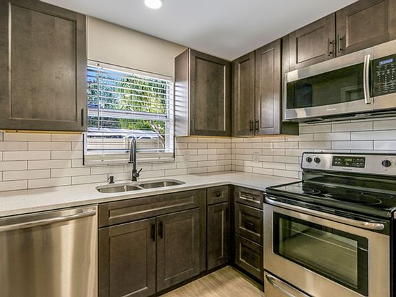 5th image of 604 Briarcliff Dr