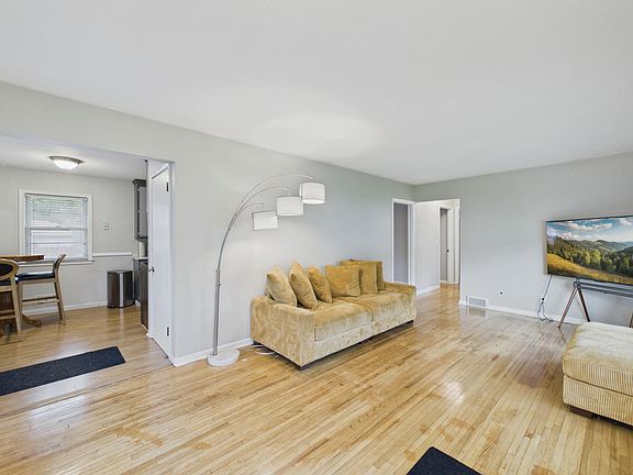 2nd image of 6924 Drew Ave N