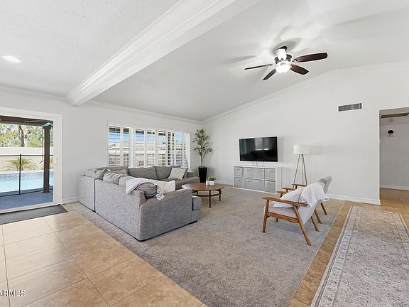 2nd image of 1226 W ALAMO Drive
