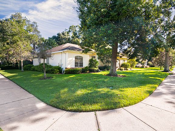 2nd image of 402 Courtlea Creek Dr