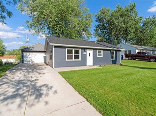 7411 Cedar St, Davenport, IA 52806