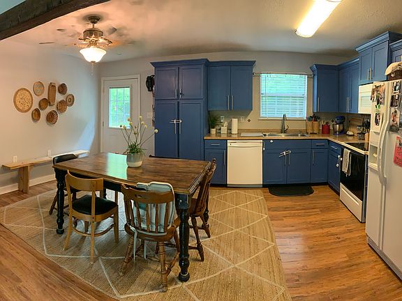 3rd image of 9016 Birchwood Pike