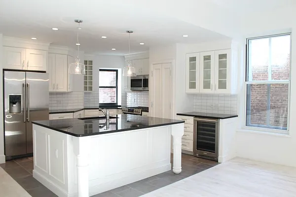 Rented by Level Group | media 27