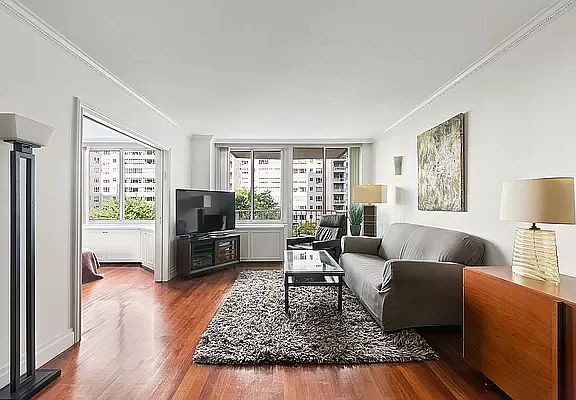 2nd image of 220 E 65th St APT 7H