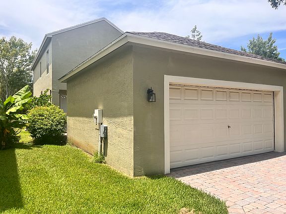 4th image of 2033 SE Avon Park Dr #2033
