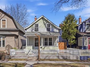 906 I AVENUE S, Saskatoon, SK S7M 1Z4