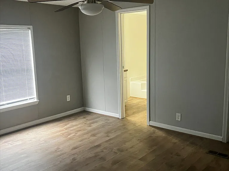 200 Raider Ln #11 — Photo 5