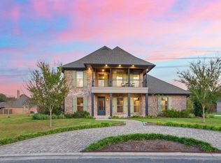 30 Shadows Bend Blvd, New Iberia, LA 70563