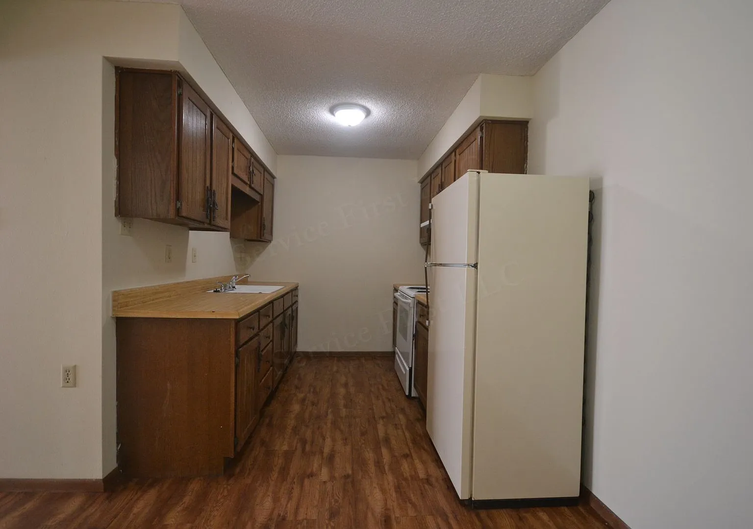 Warsaw Apartments — Photo 1