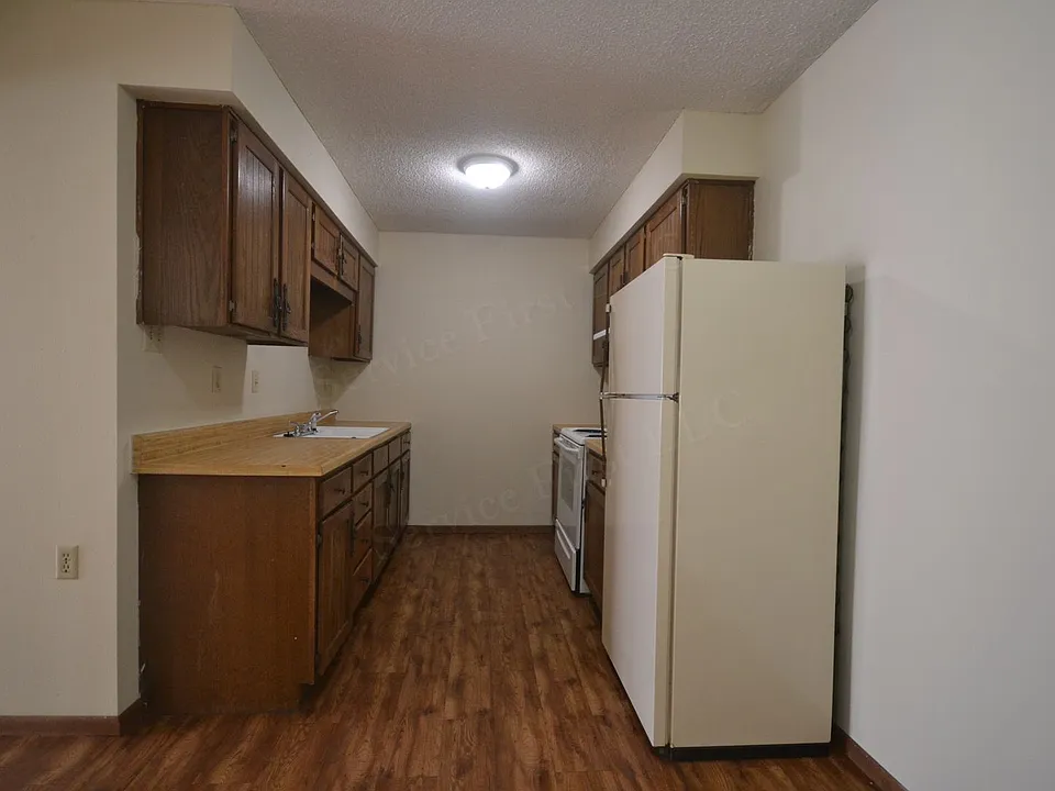 710 Elm Dr