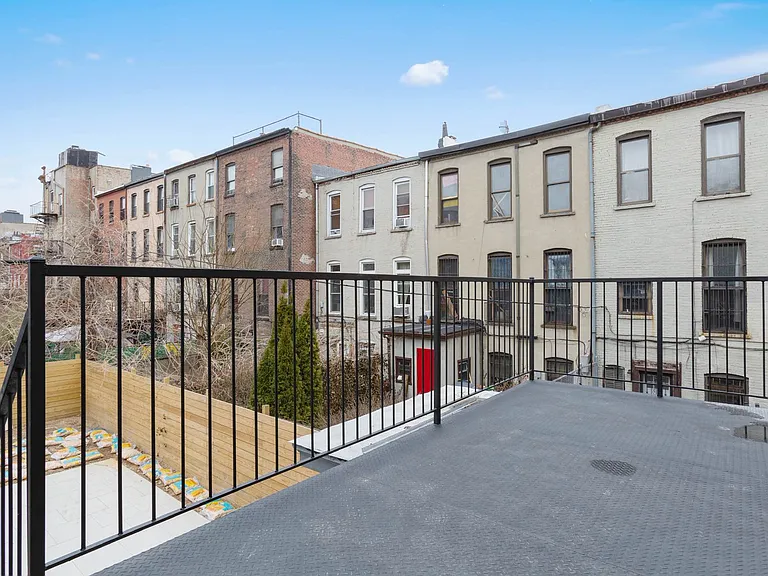 483 Macon St #2 — Photo 6