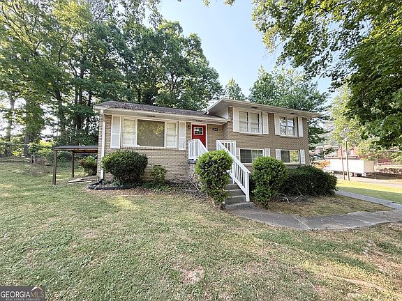 3rd image of 3040 Barksdale Cir