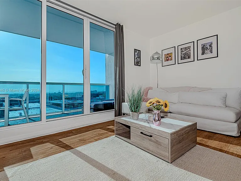 2301 Collins Ave #1230 — Photo 6