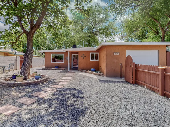 70 Priestly Pl, Corrales, NM 87048