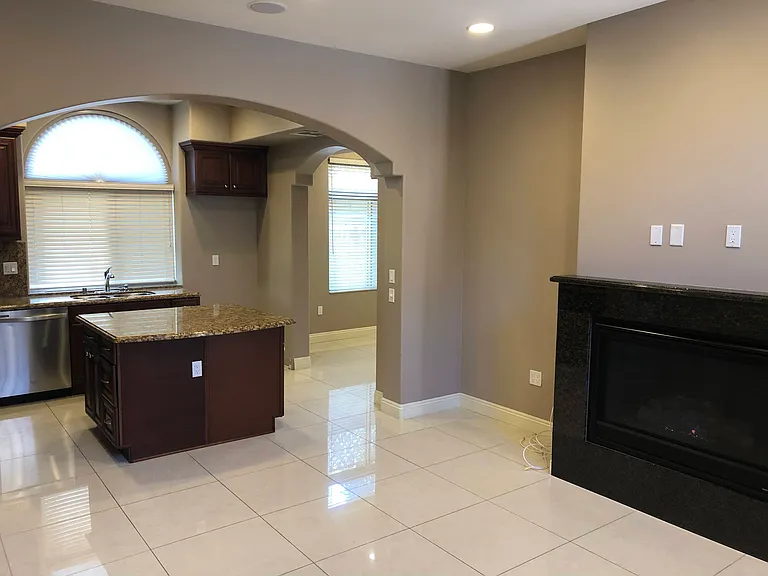 2027 W Bella Ln — Photo 28