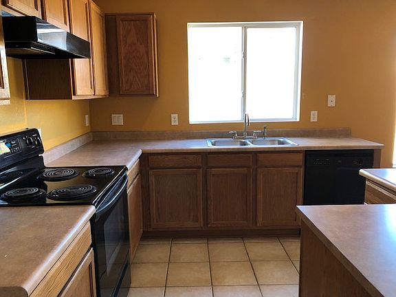 5th image of 11714 W Poinsettia Dr