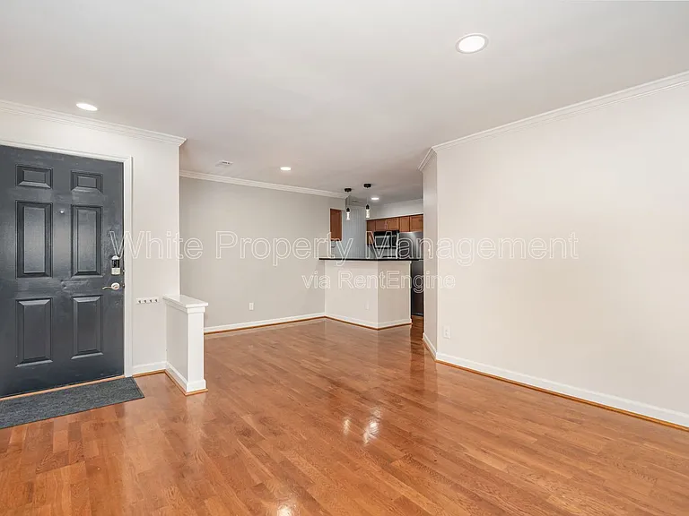 2516 Cranbrook Ln #9 — Photo 4