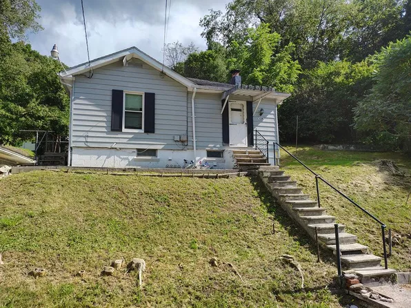 820 Boissevain Rd, Bluefield, VA 24605