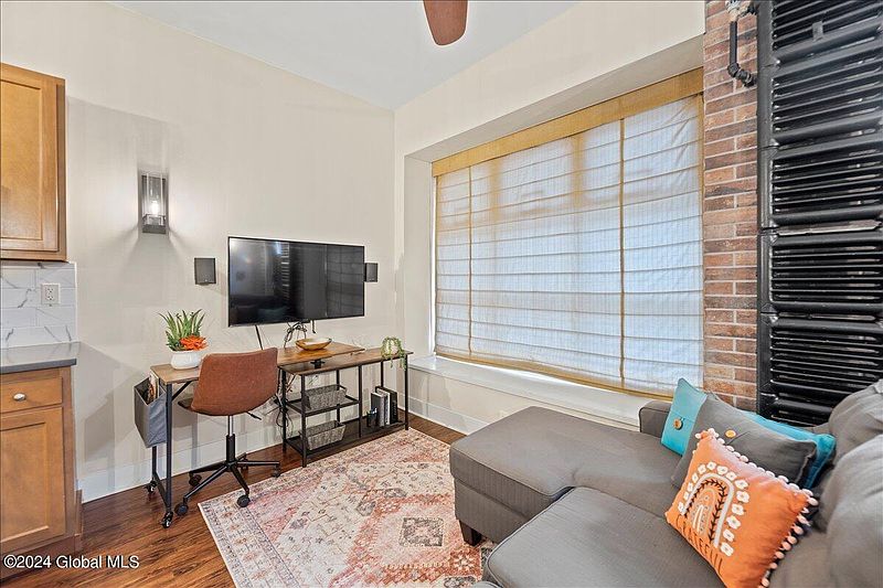4th image of 399 State Street #105