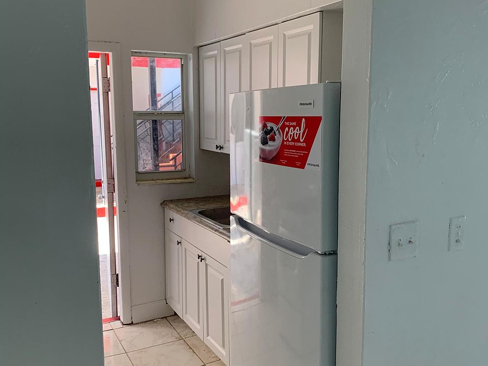 1st image of 735 Euclid Ave