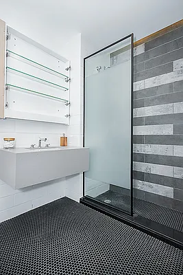 Rented by The KCI Group | media 28