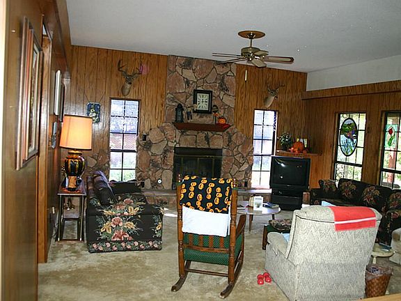 5th image of 421 Riverwood Dr