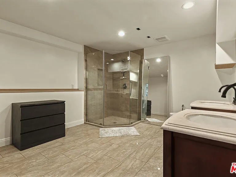 3780 1/2 Multiview Dr — Photo 38