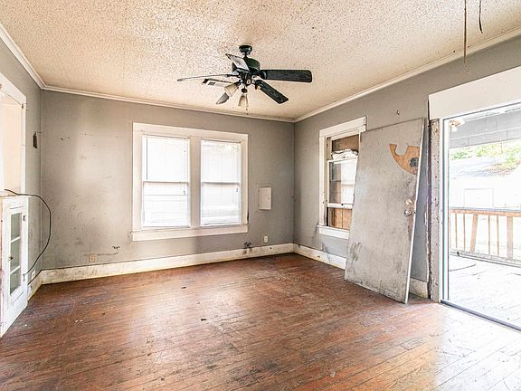 4th image of 204 Lazarre Ave