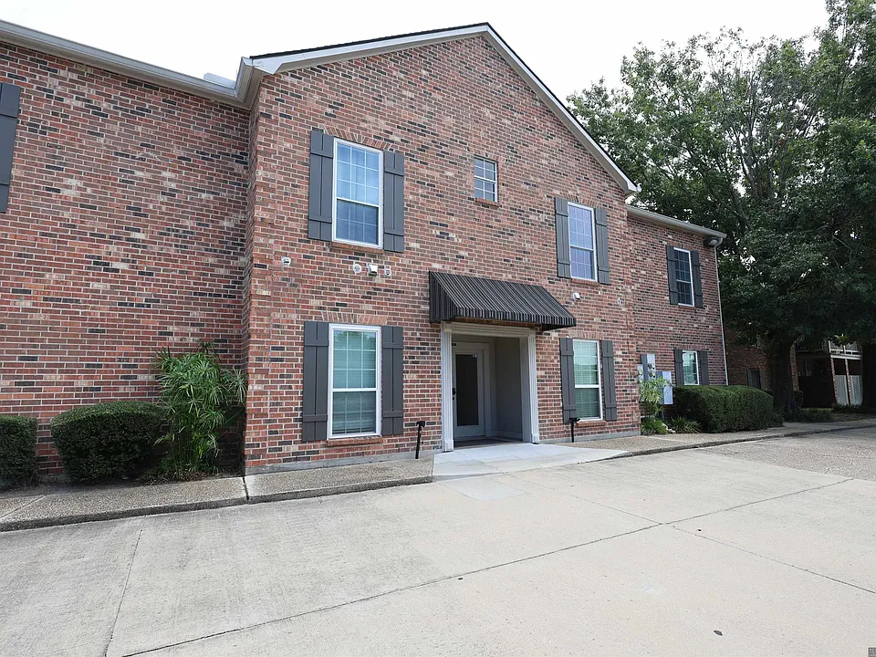 7640 Lasalle Ave #204