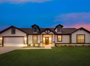 127 Hillock Ct, Decatur, TX 76234