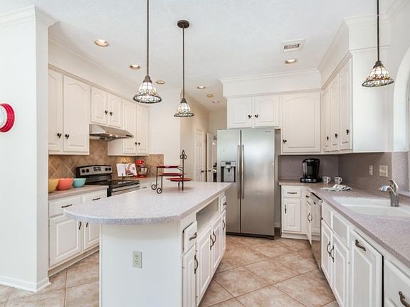 4th image of 11811 Mighty Redwood Dr