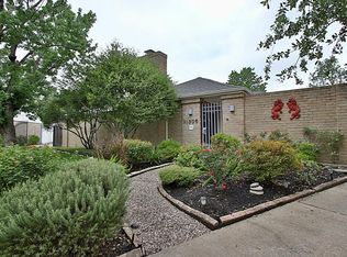 11306 Piping Rock Dr, Houston, TX 77077