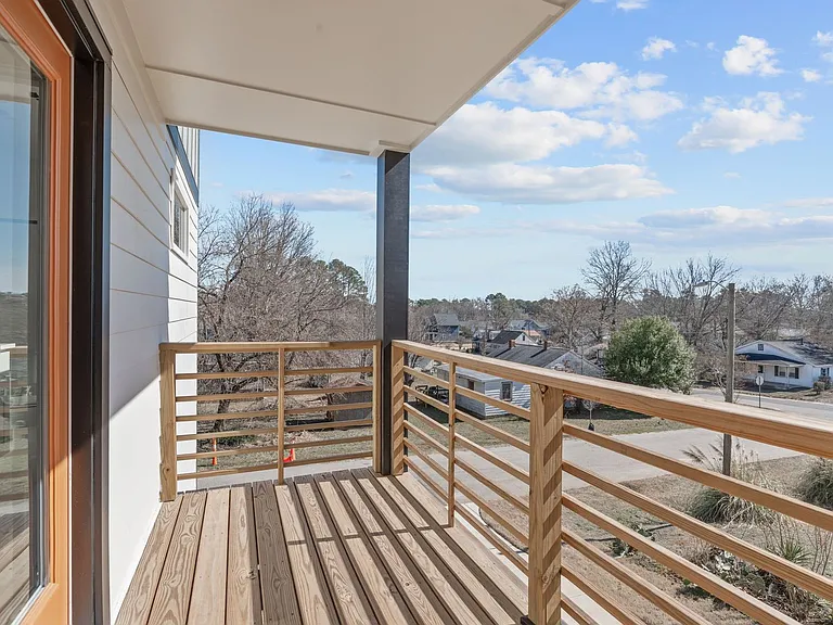 1316 E Lenoir St — Photo 24