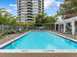 13383 108th Ave #2005, Surrey, BC V3T5T6