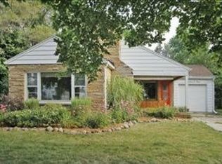 1709 Golfview Ave, Kalamazoo, MI 49001