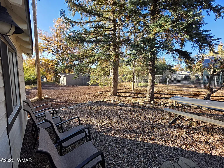 1468 W Walnut Ln — Photo 27