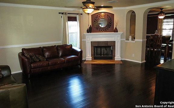 4th image of 4118 Chinkapin Oak