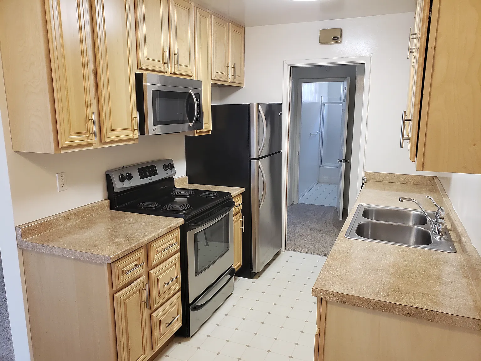 1 bed, 715 sqft, $1,695 — Photo 3
