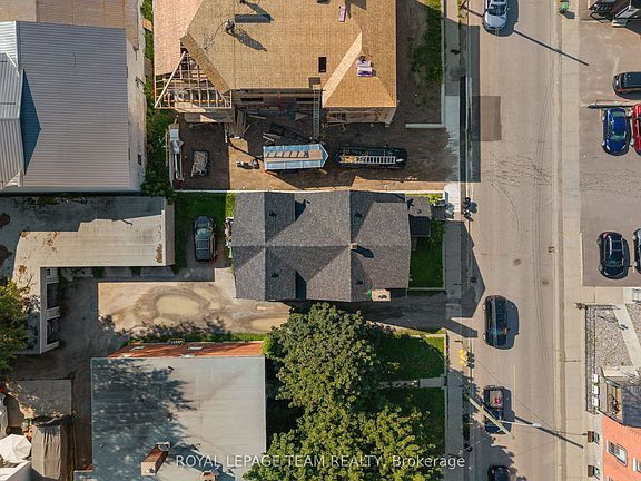 3rd image of 229 Cecelia St