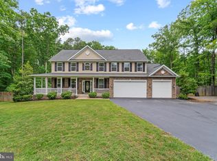 301 Grouse Pointe Dr, Stafford, VA 22556