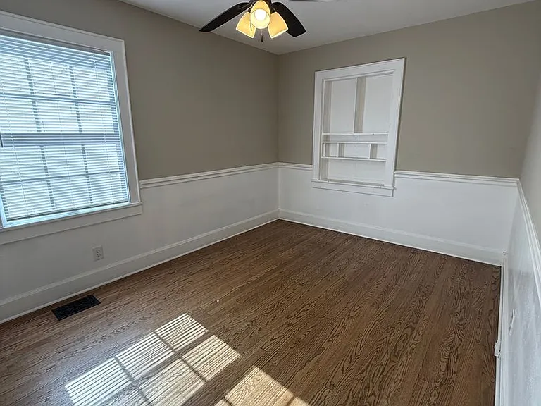 287 E Eastland St — Photo 12