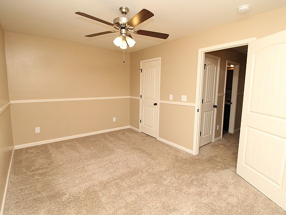 5th image of 2264 McCormick Ln